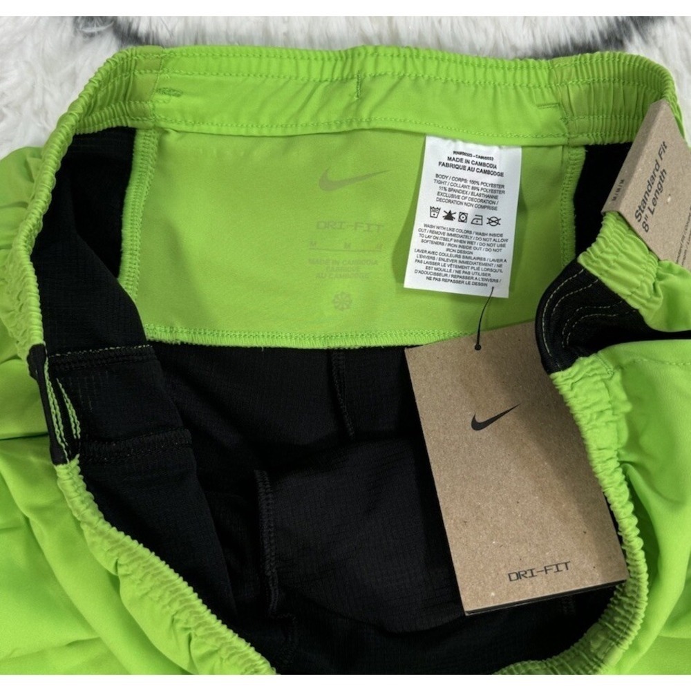 NIKE Dri-Fit Run Division Stride 8" Shorts Green Men's Sz M *NEW* DX0841-313 $75 - Picture 5 of 10
